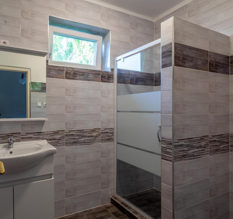 Pavai Apartman Hajdúszoboszló Exteriör bild